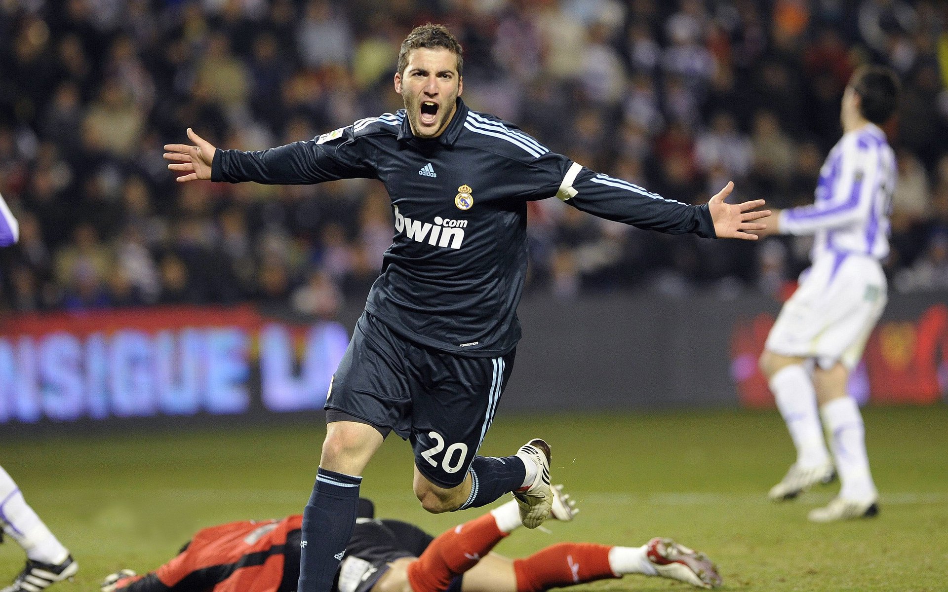 “意甲积分争夺白热化,冠军梦逐渐实现”,意甲积分规则